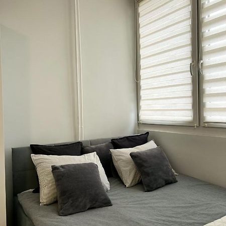 Przytulna Kawalerka Apartment Варшава Екстериор снимка